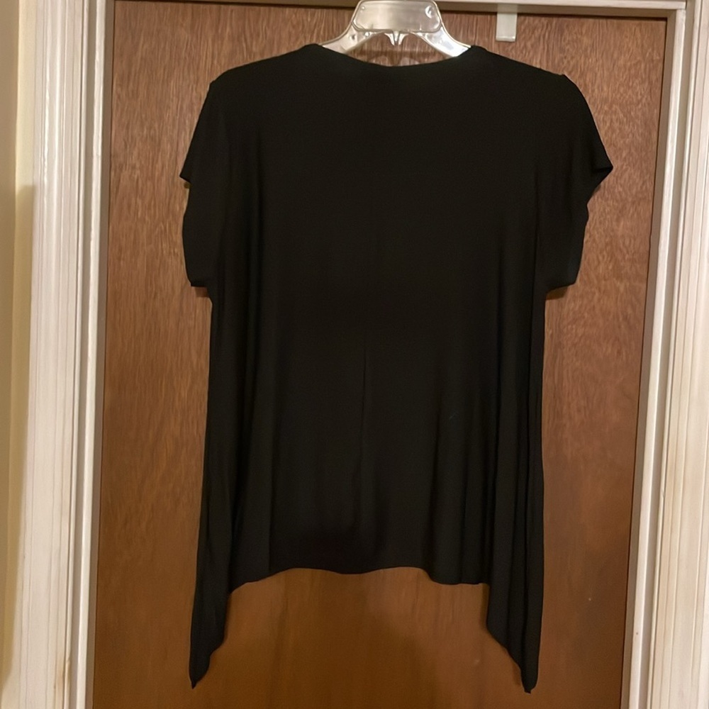Rouge shark bite black round neck blouse​​ - Picture 2 of 3